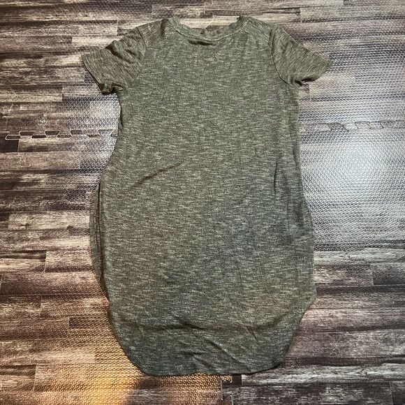 Mudd Women's Green Tunic Top w/ Side Slits - Picture 3 of 3